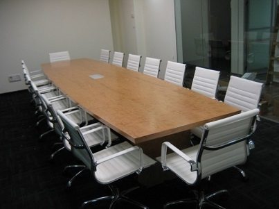 שולחן לחדר ישיבות דגם פורניר - new-office-masters